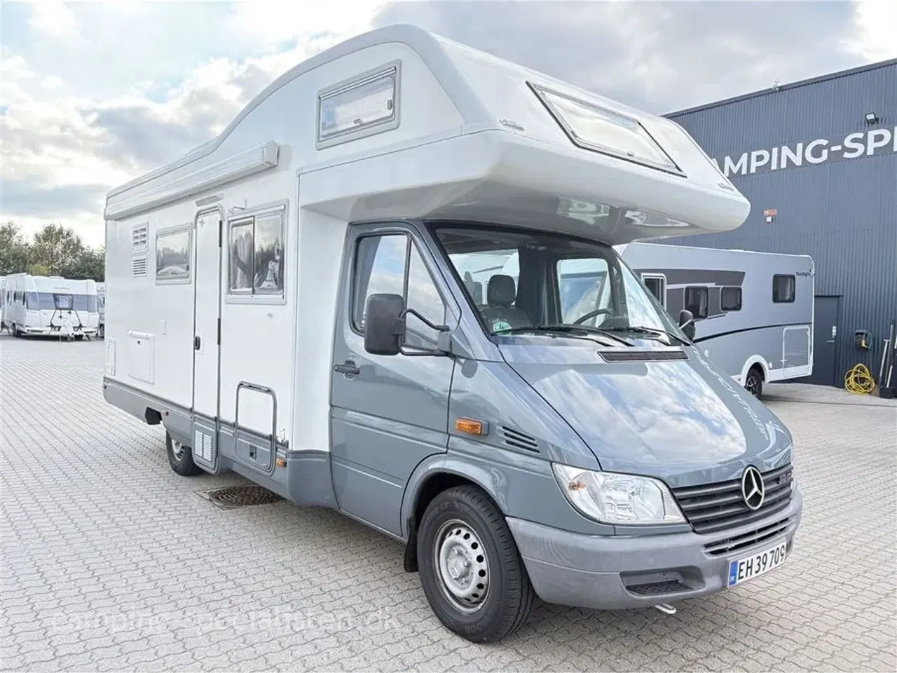 Billede 2 - 2003 - Arca Mercedes Benz Alkove   Arca Mercedes-Benz Alkove 2003 - Se den nu hos Camping-Specialisten.dk