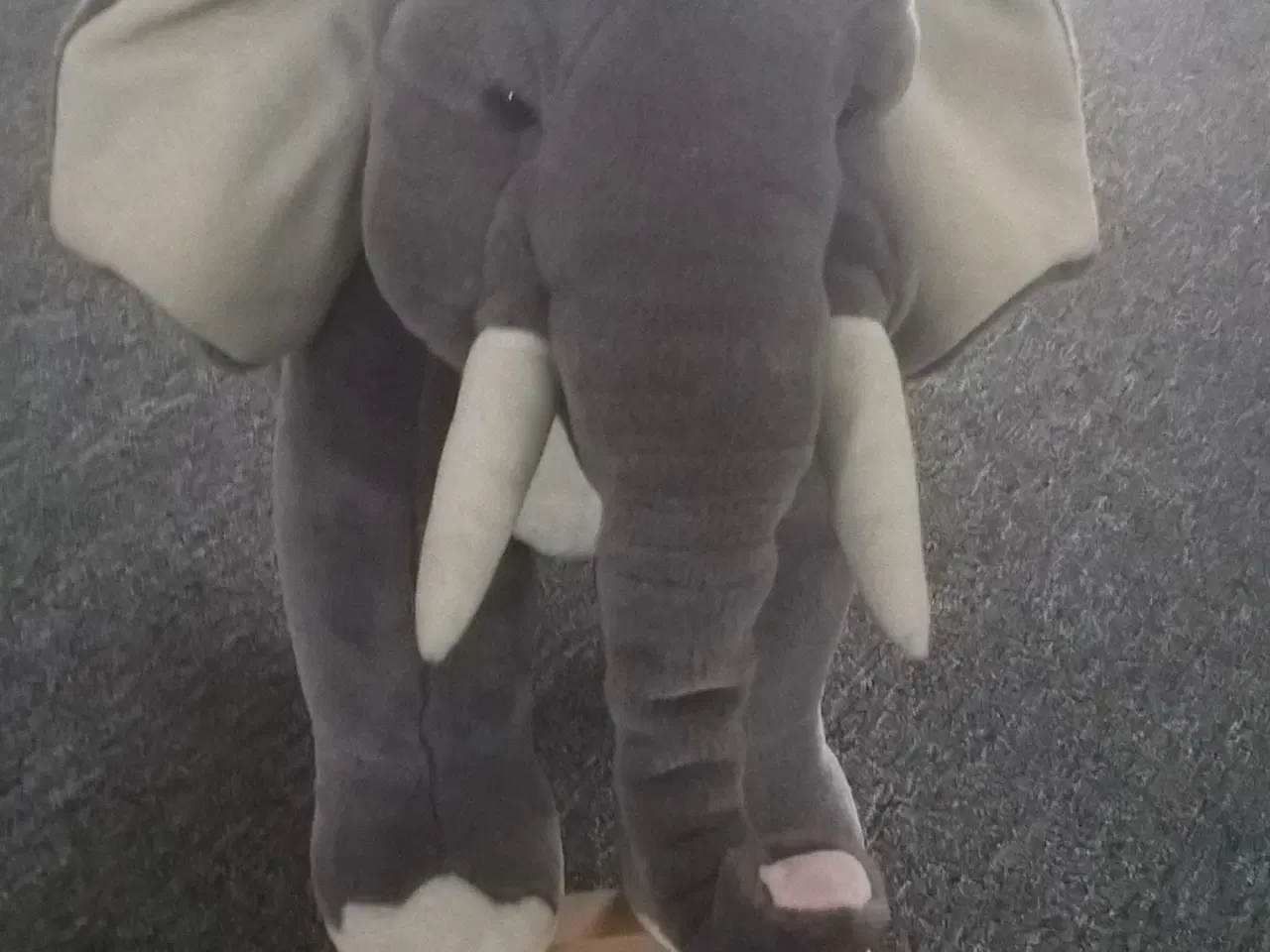 Billede 2 - Gyngehest, Gyngeelefant