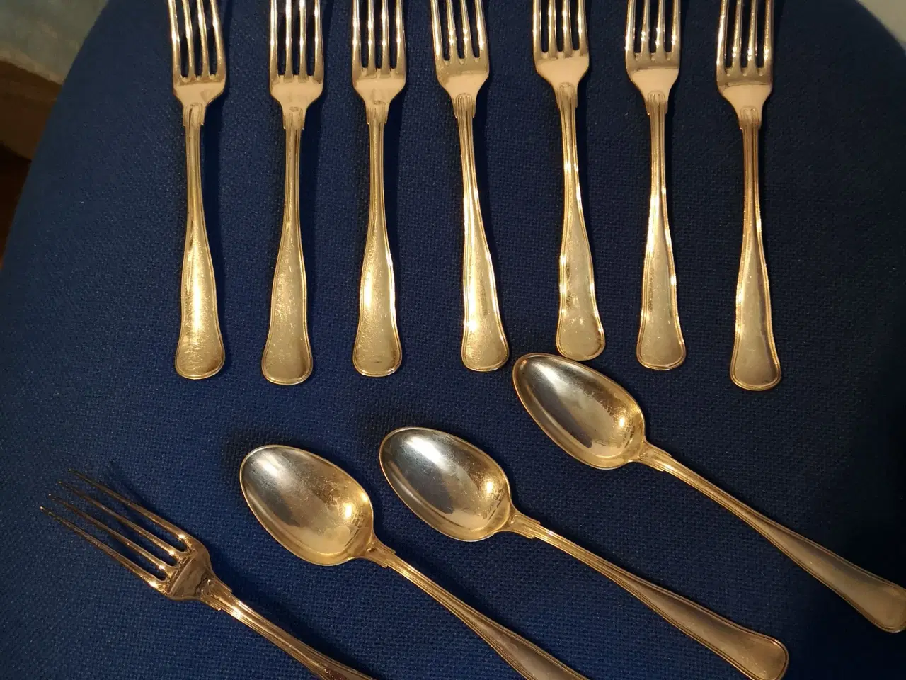 Billede 3 - Kasse med 26  skeer og gafler i sølvplet