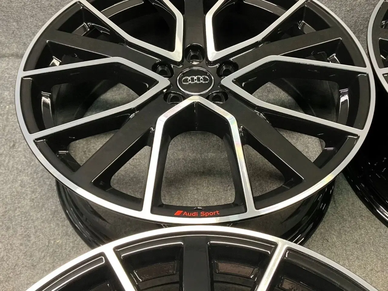 Billede 2 - ALUFÆLGE AUDI Q5 20"