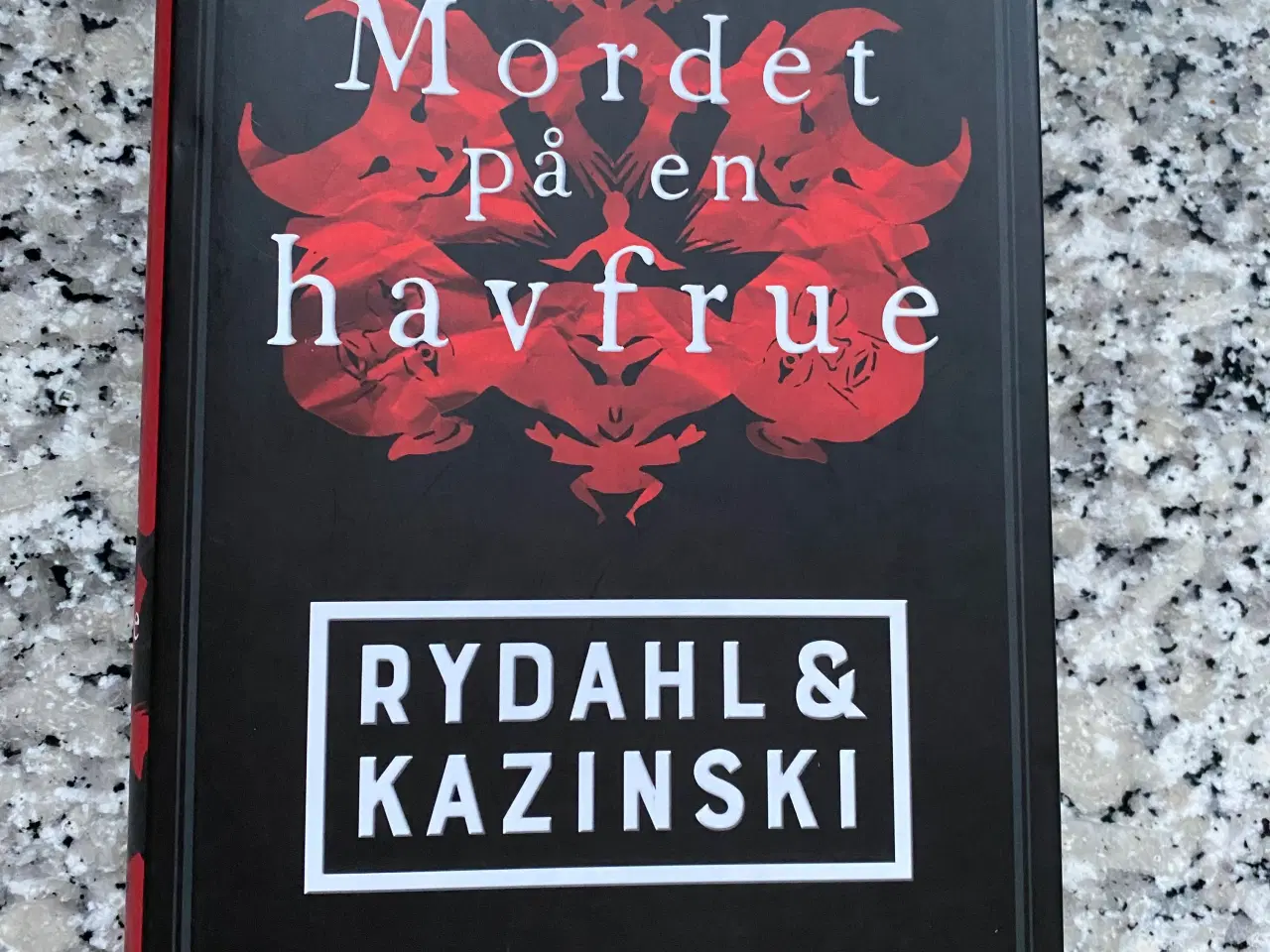 Billede 1 - Mordet på en havfrue af Rydahl & Kazinski