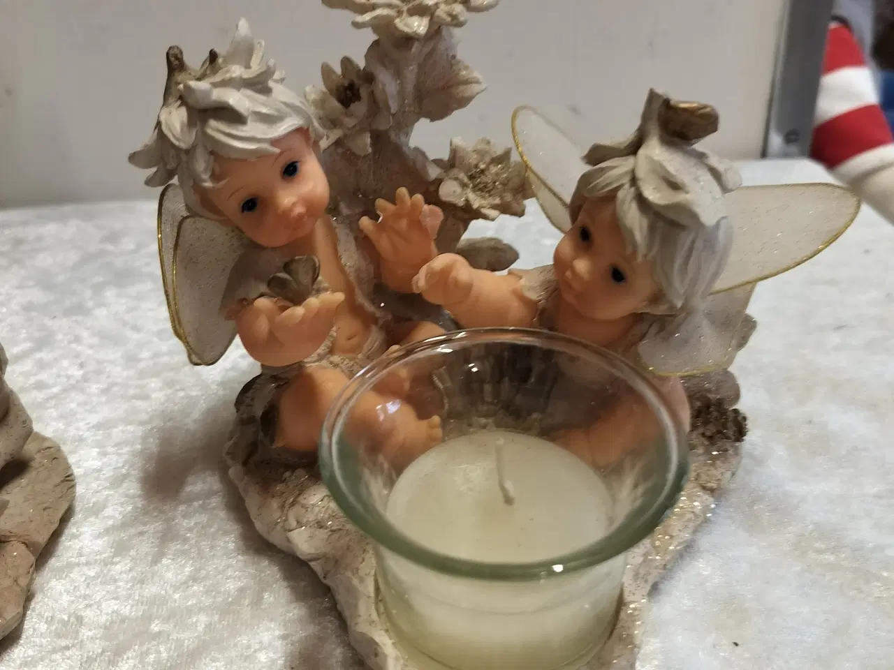 Billede 2 - Lysestager 2 stk med engle