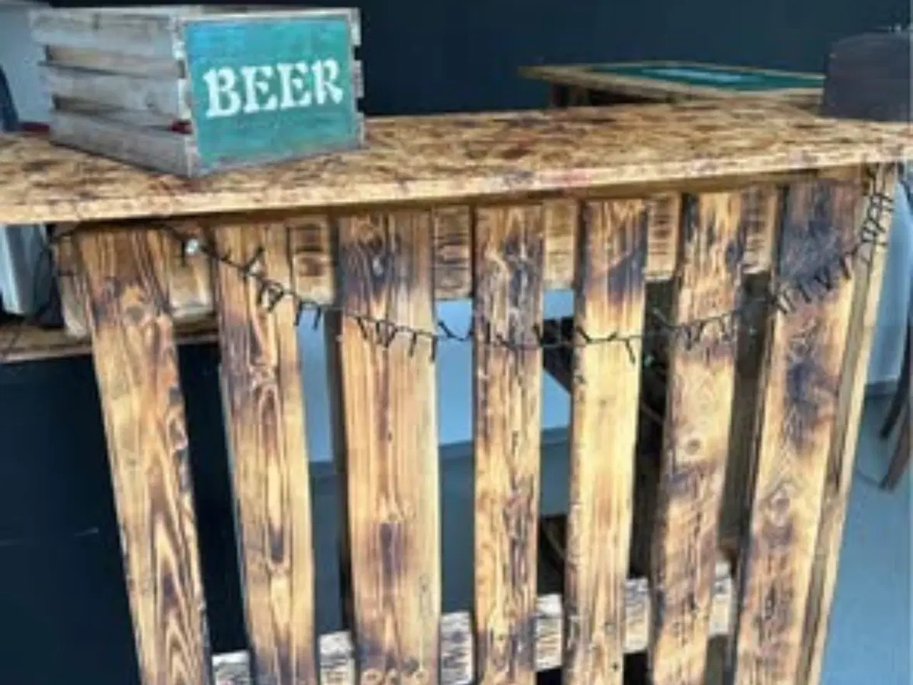 Billede 3 - Perfekt hjemme bar samt borde og stole 