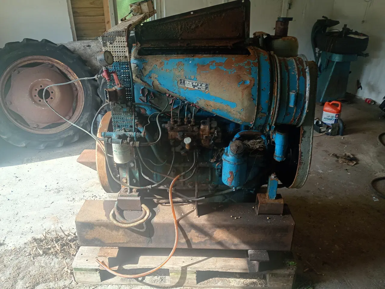 Billede 3 - Hejsa jeg har den har fine gammel Deutz 4 cylinder