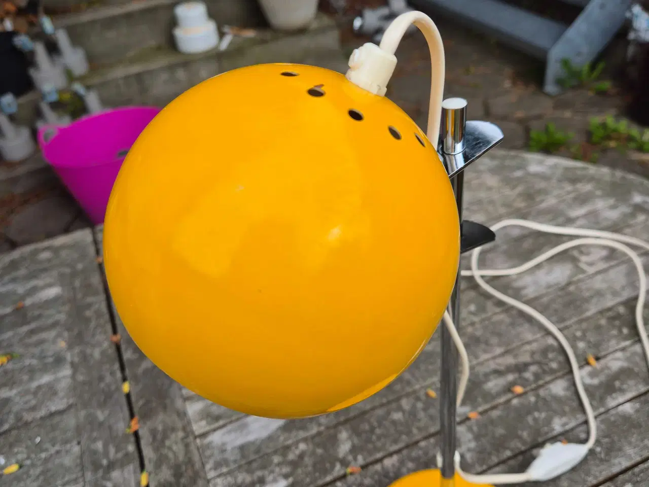 Billede 3 - Herlig gul retro bordlampe 