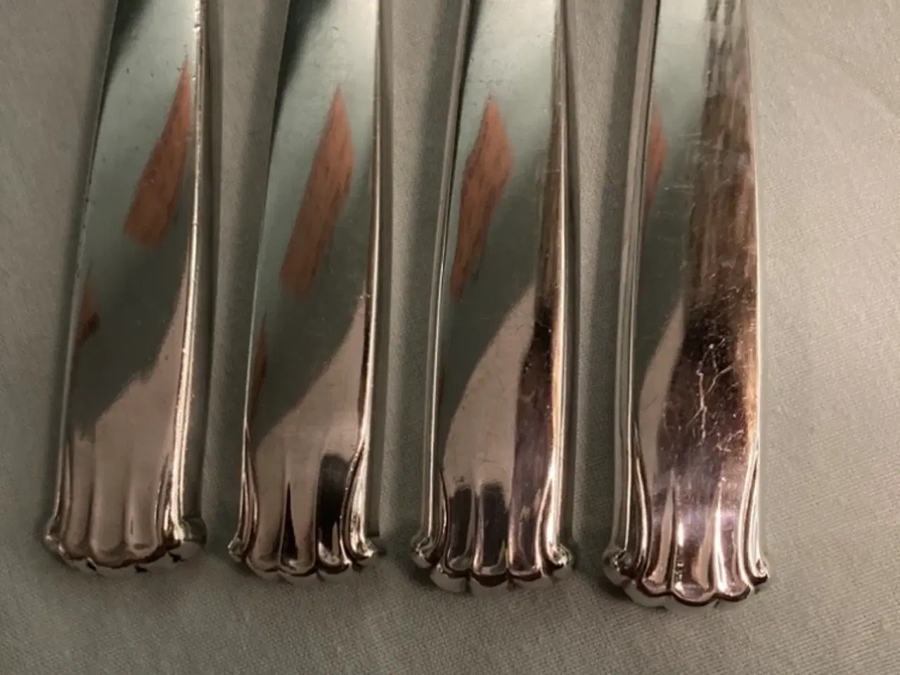 Billede 3 - Pletsølv middagsknive og lagkagekniv