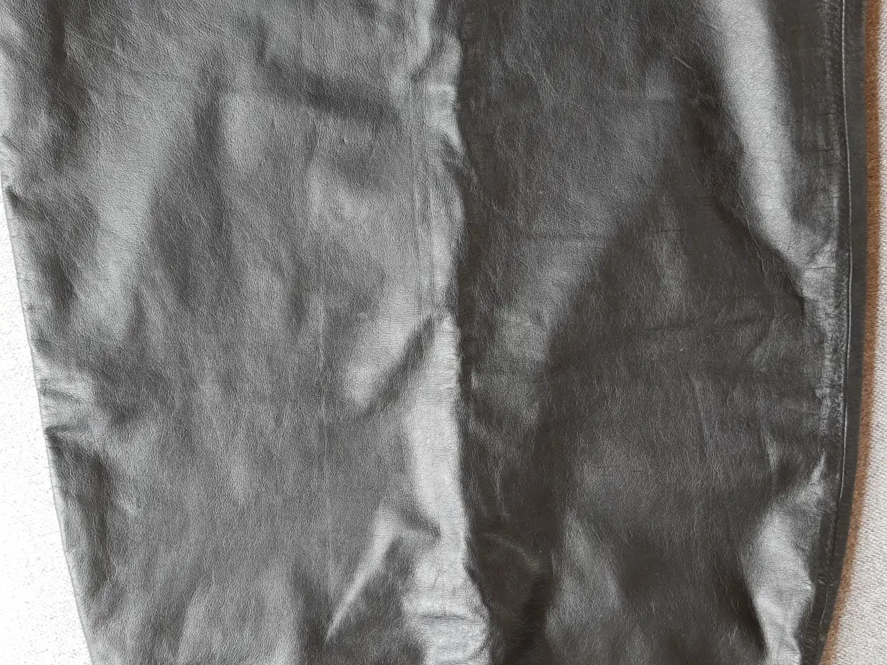 Billede 1 - Læder nederdel 