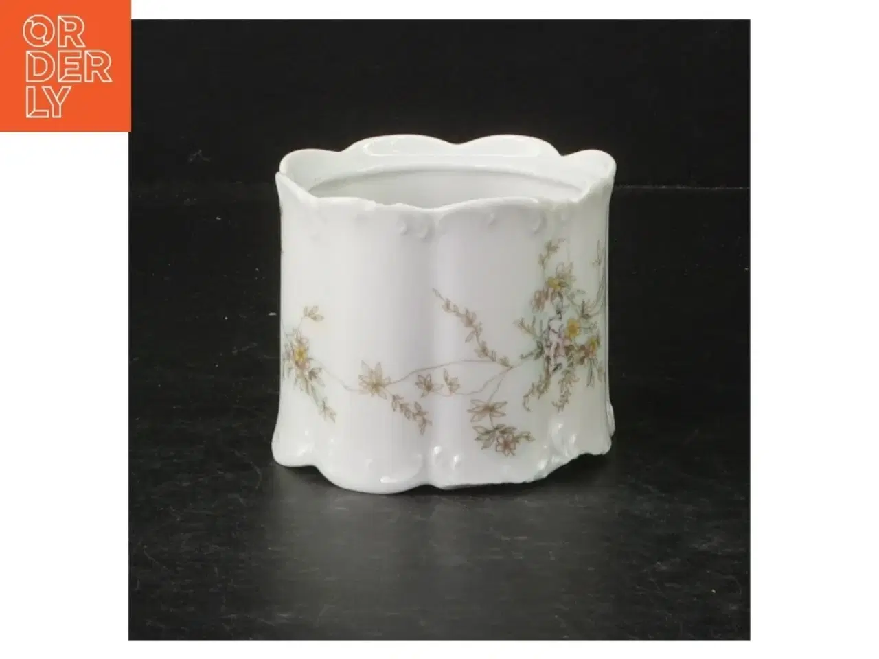 Billede 1 - Rosenthal Classic Rose porcelænsvase fra Rosenthal (str. Ø. 9,5 cm. længde, 8 cm)