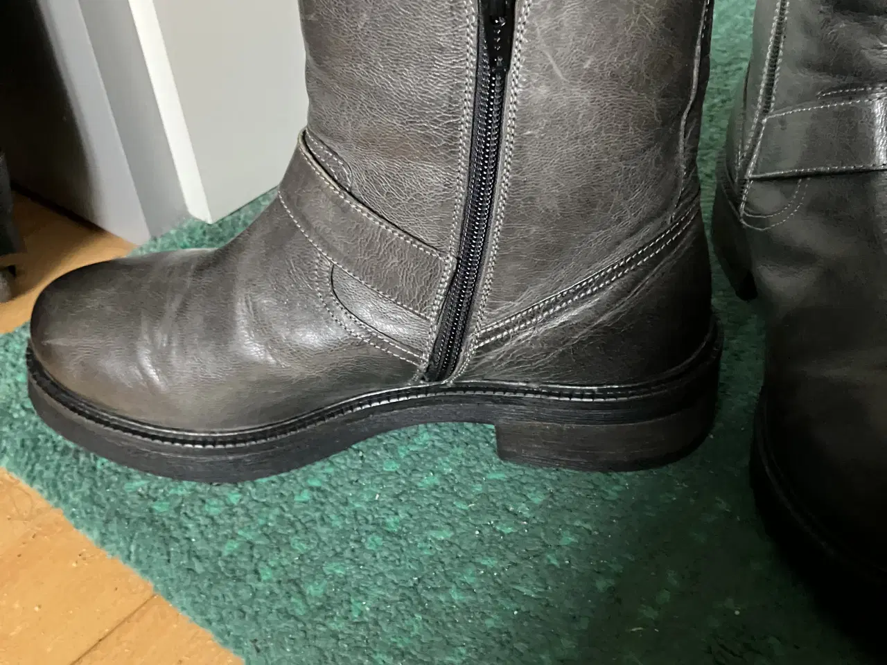 Billede 4 - Green comfort - grå læder - spænde