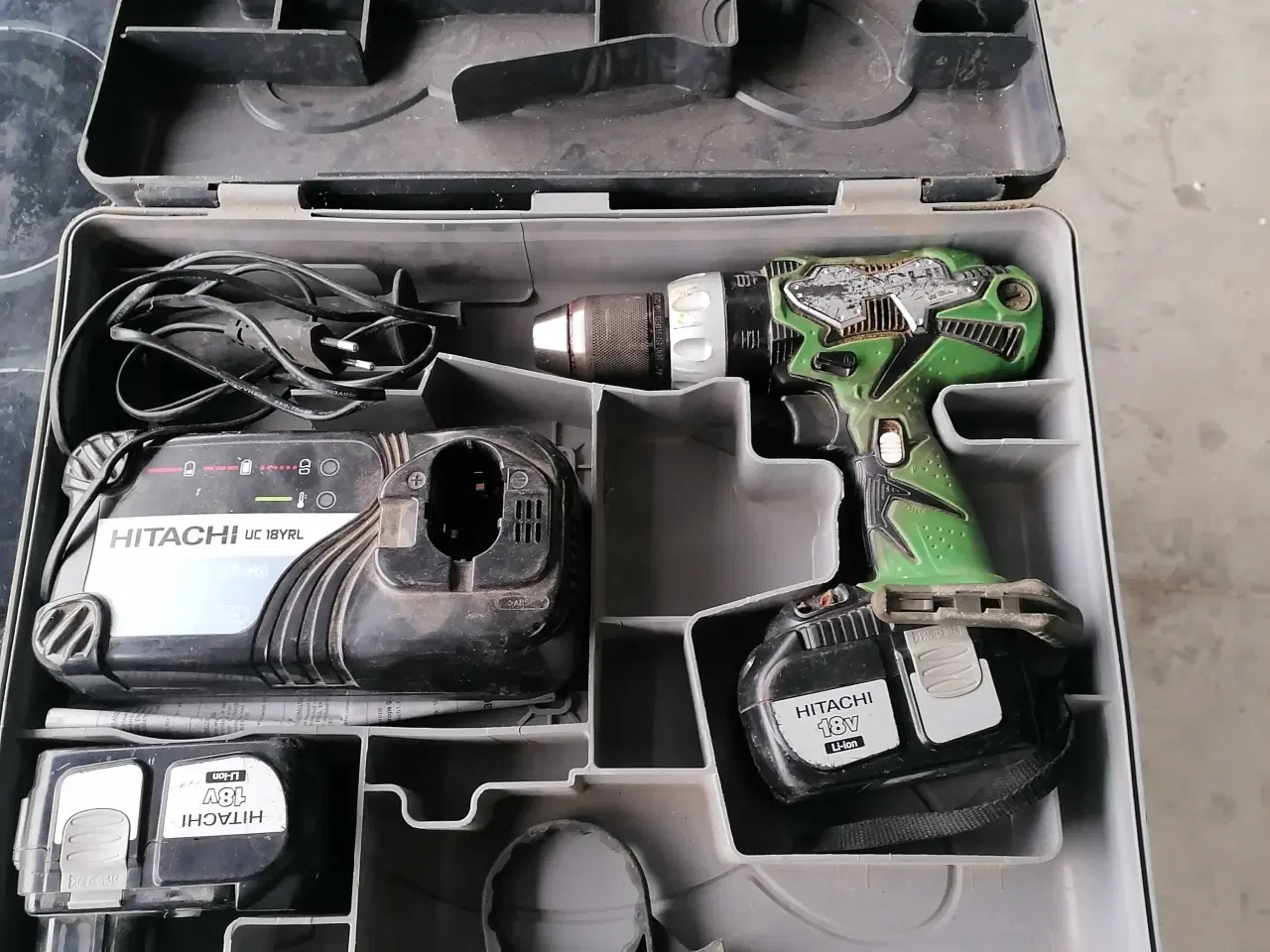 Billede 5 - HITACHI Accu Boremaskine 