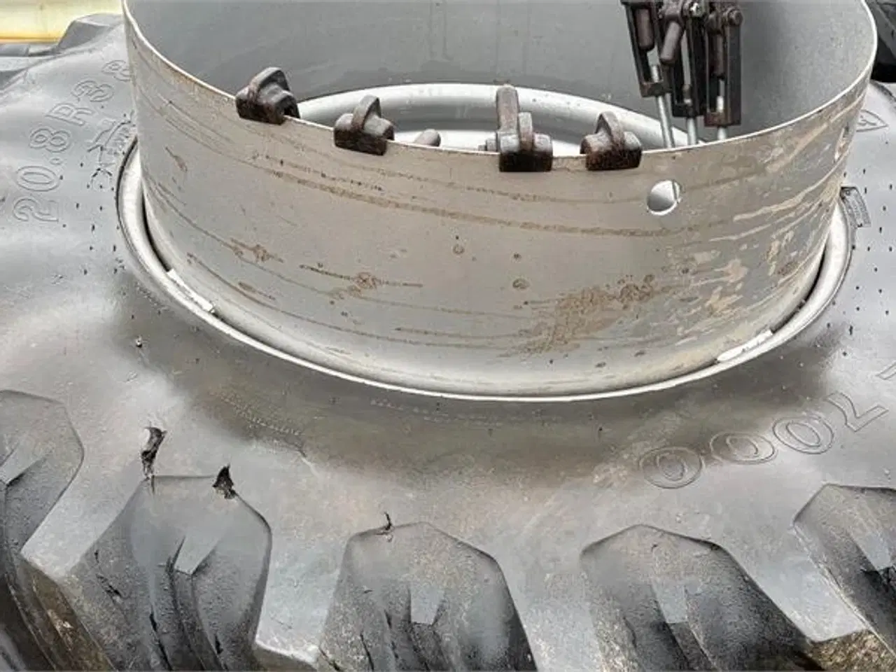Billede 1 - Firestone 520/85R38 / 20.8R38 20.8-38 med 8 spænder