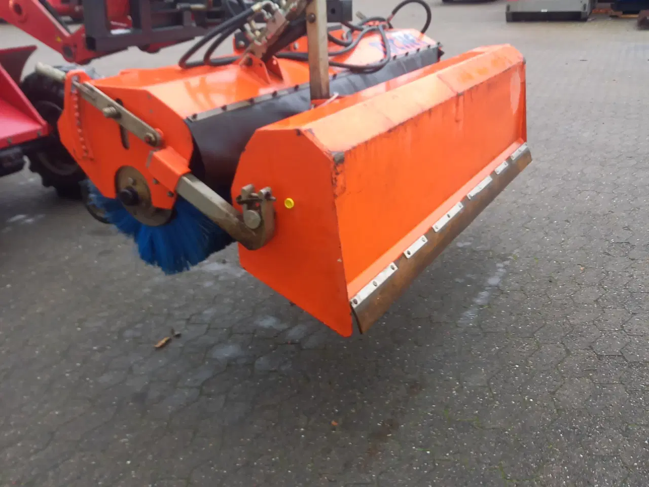Billede 3 - Fejemaskine Huchel 560 Plus