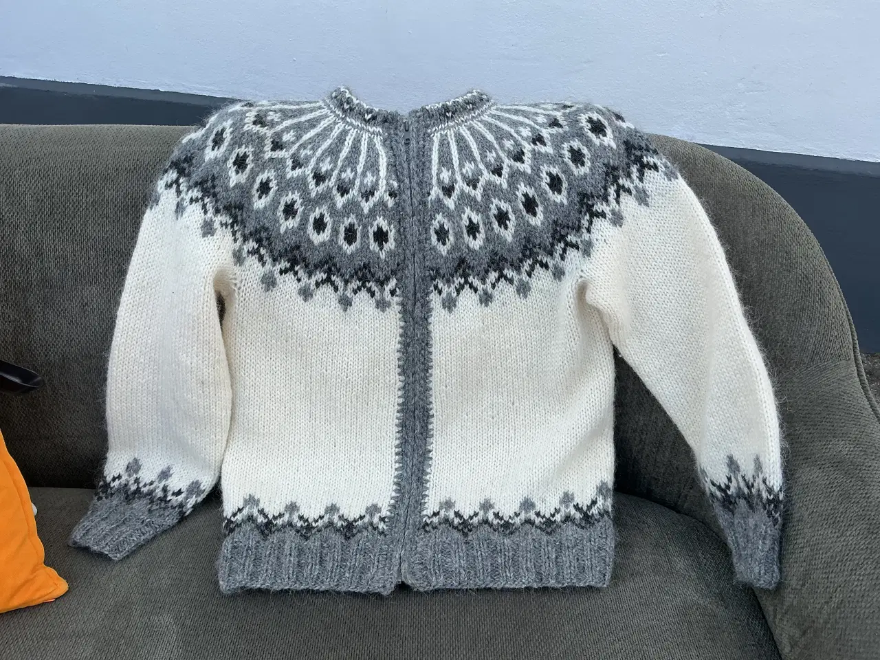 Billede 2 - ISLANDSK SWEATER MED LYNLÅS