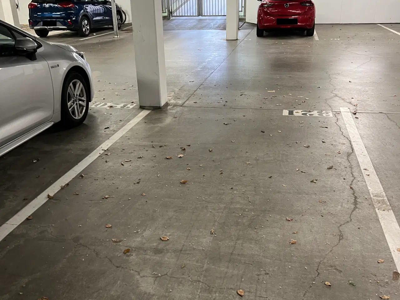 Billede 2 - P-plads + elbillader i p-kælder på Islands Brygge