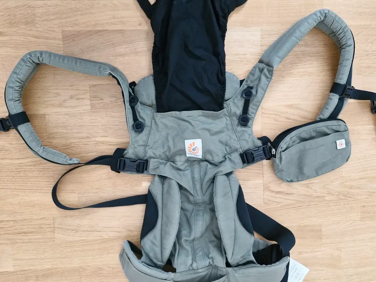 Billede 4 - Dejlig ERGOBABY OMNI 360 bæresele