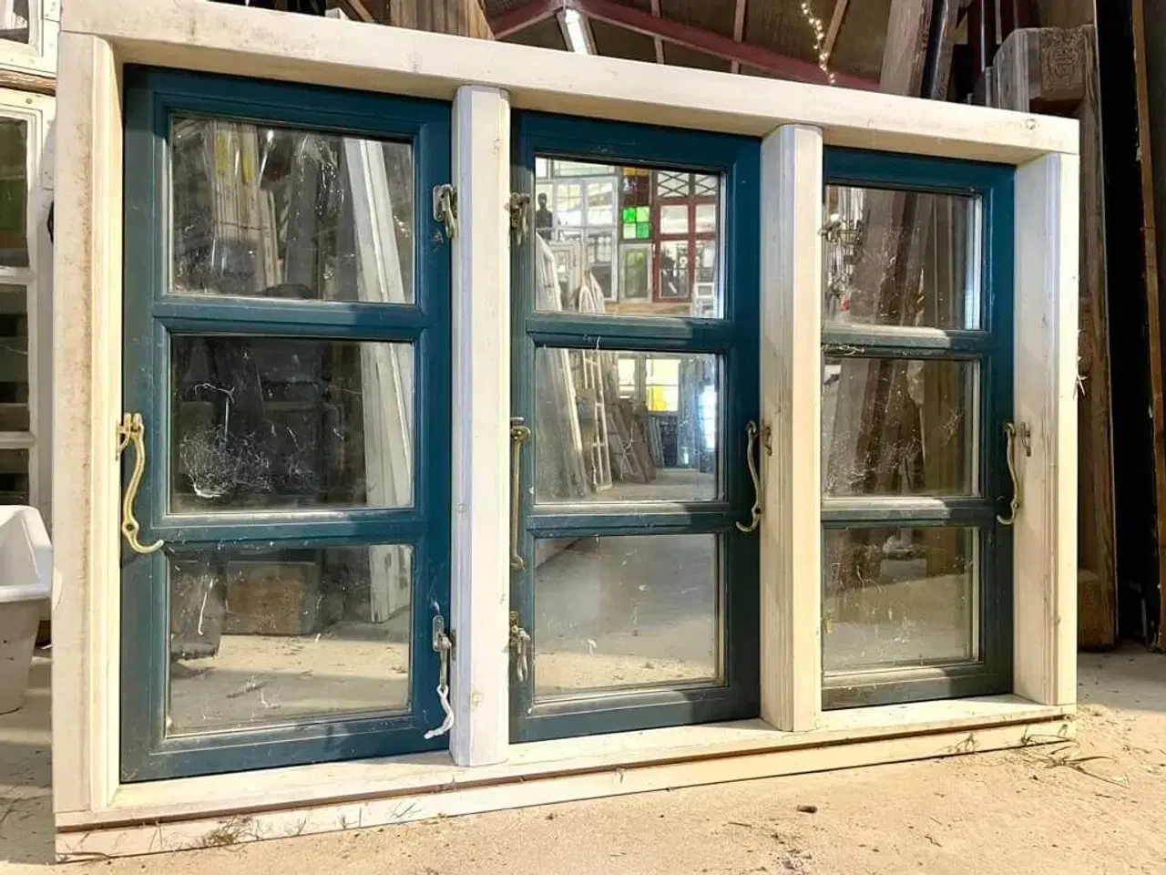 Billede 3 - Lille 3-fags bondehusvindue m. termoruder