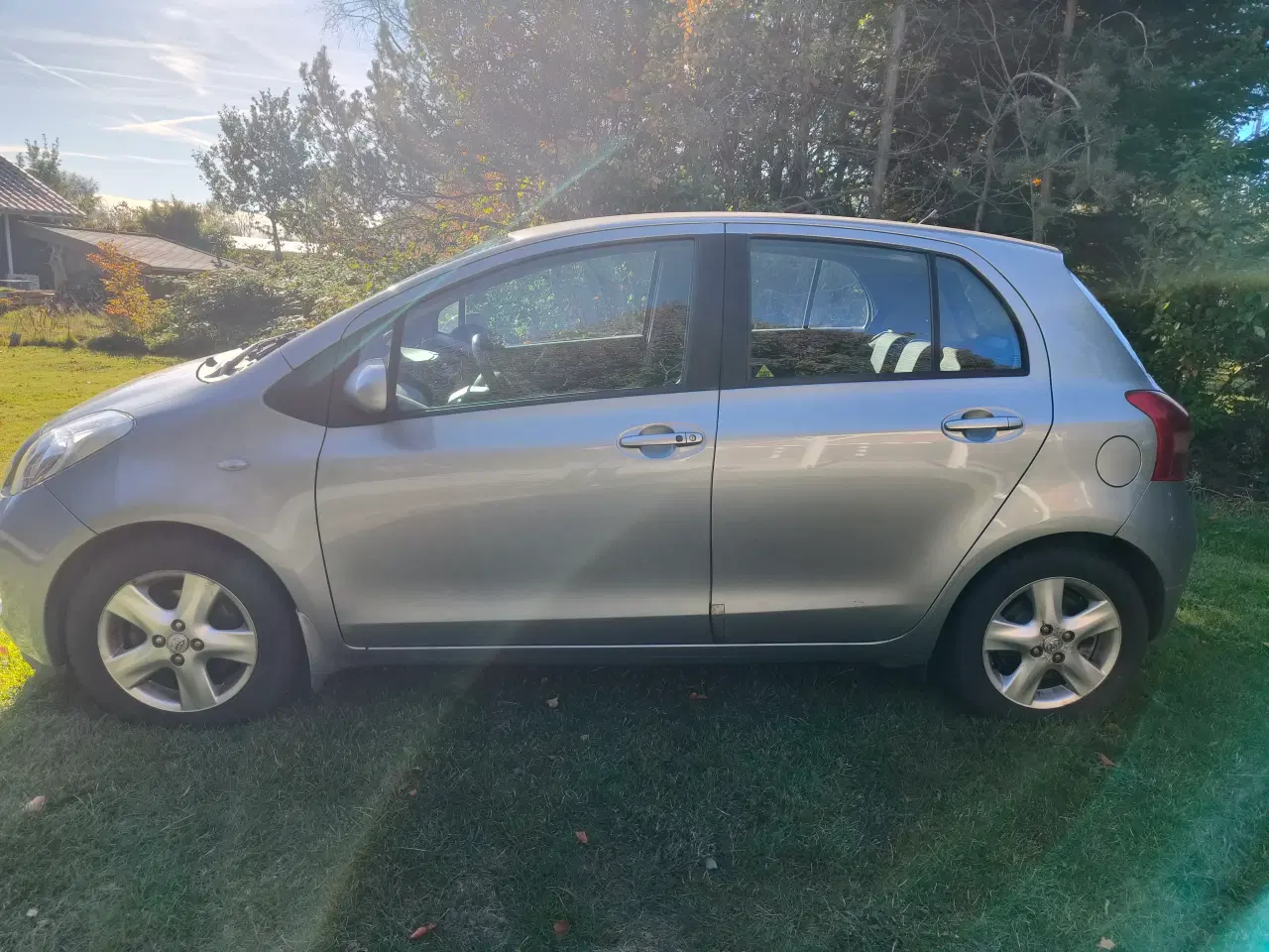 Billede 2 - Toyota Yaris 1,3 Sol, benzin