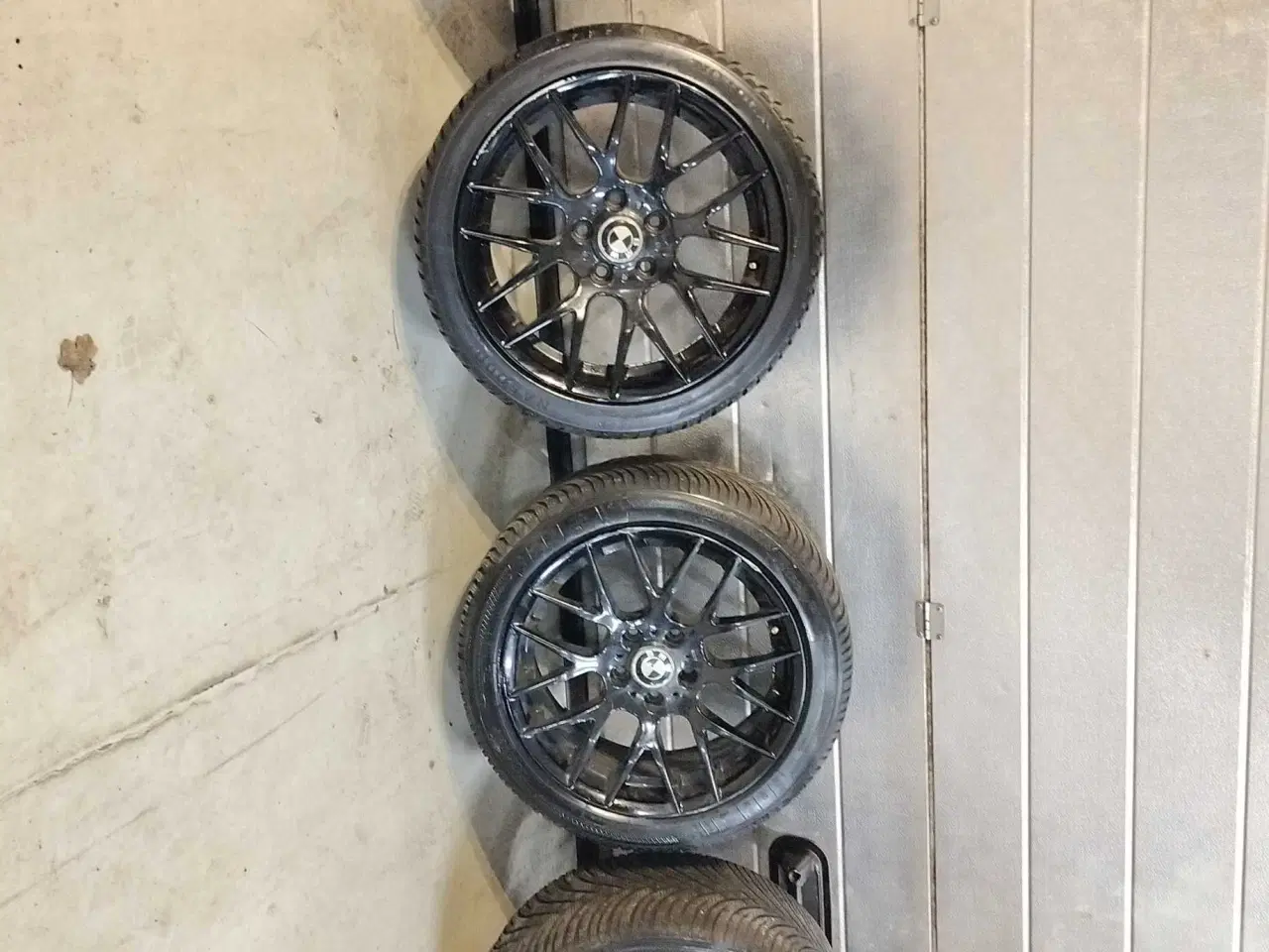 Billede 1 - Bmw alufælge med vinterdæk 