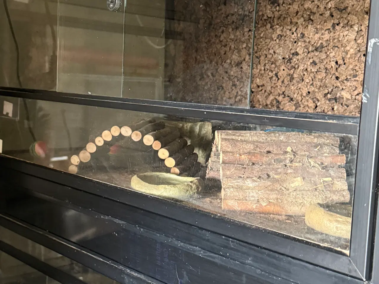 Billede 7 - Stor terrarie-reol med 7 terrarier og masser af ud