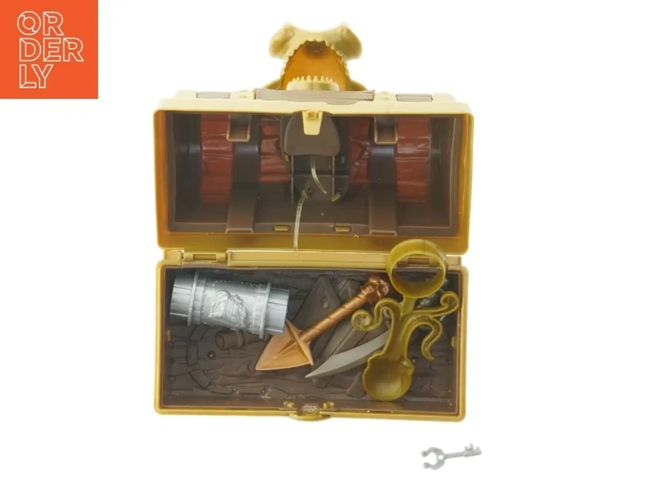 Billede 7 - Kinetic Sand Piratskattekiste - købt hos BR (str. 16x18,5 cm)