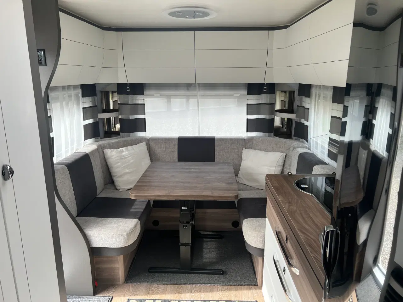 Billede 7 - HOBBY 460UFE EXCELLENT EDITION