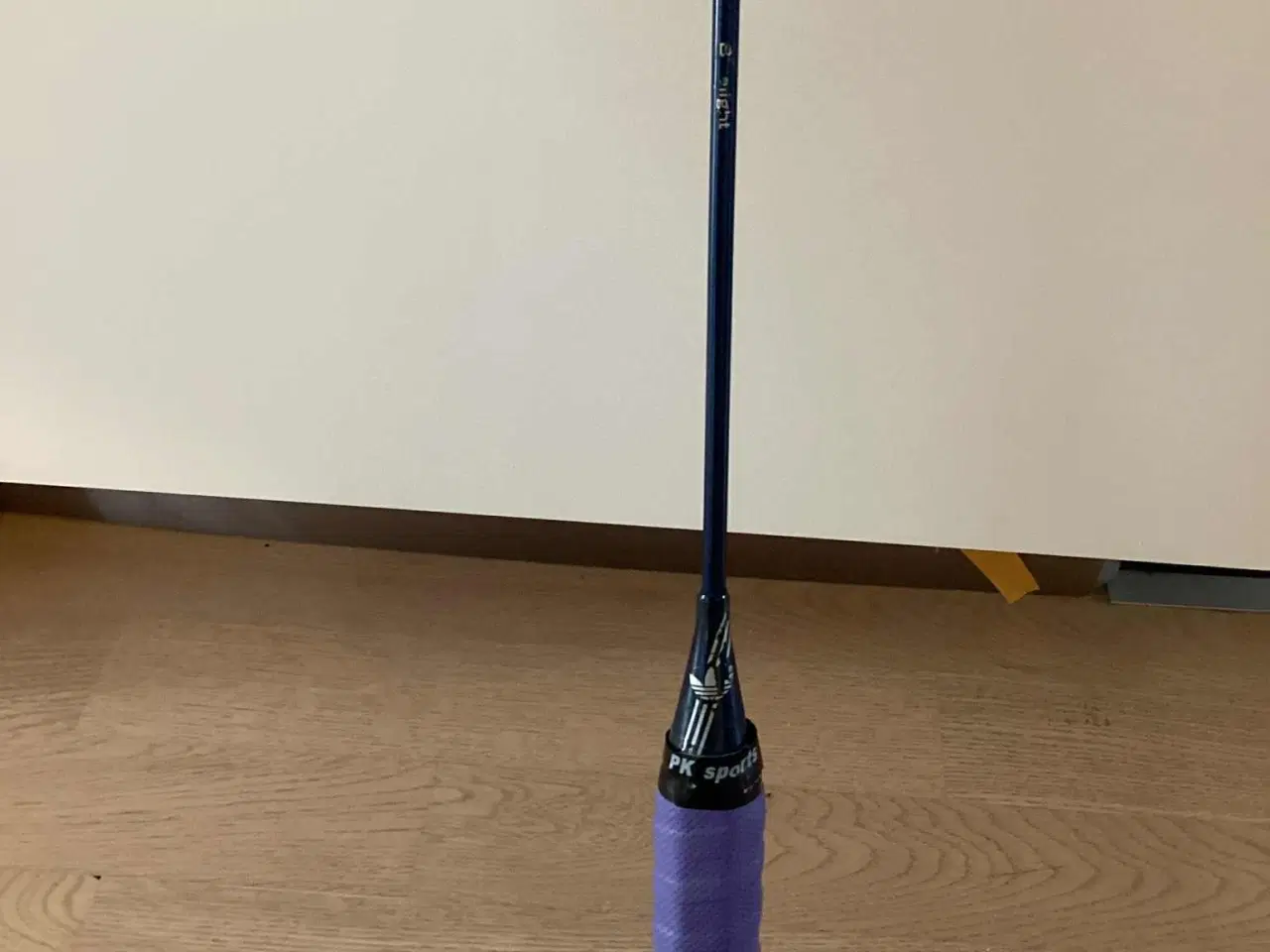 Billede 4 - 1 ADIDAS badmintonketcher inkl. cover og taske