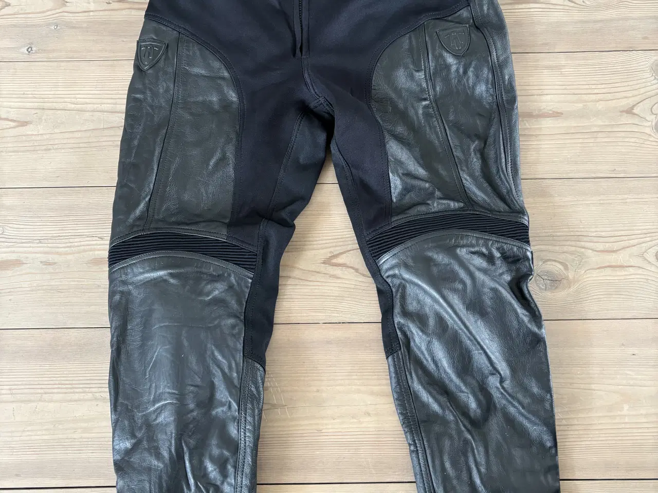 Billede 1 - NYE MotoGirl Motorcykelbukser str42