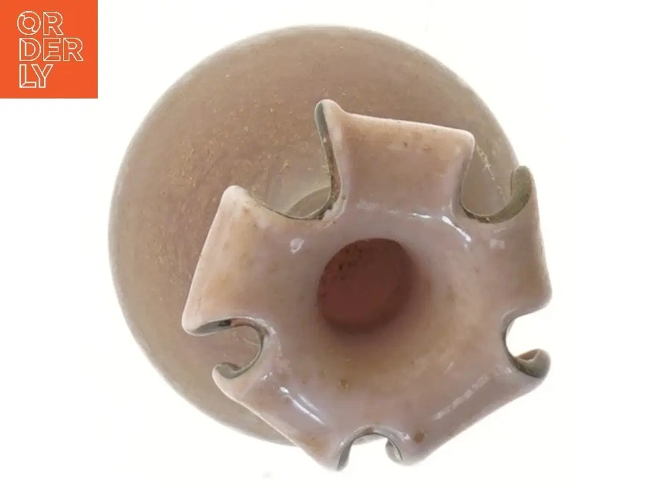 Billede 3 - Brun vase med unik form (str. 16 cm)