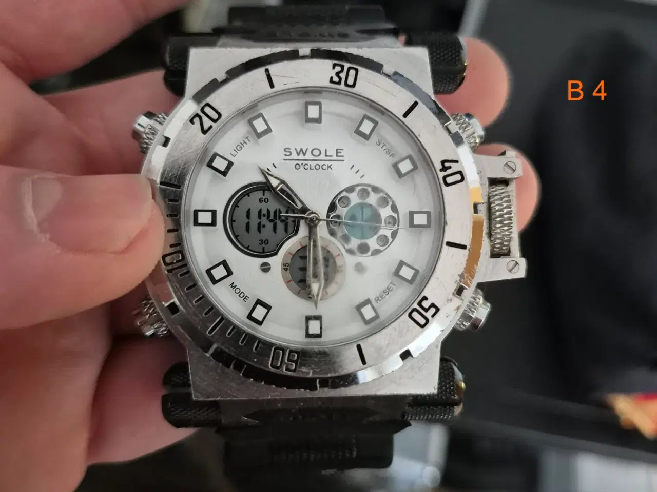 Billede 4 - SWOLE UR HELT NYT