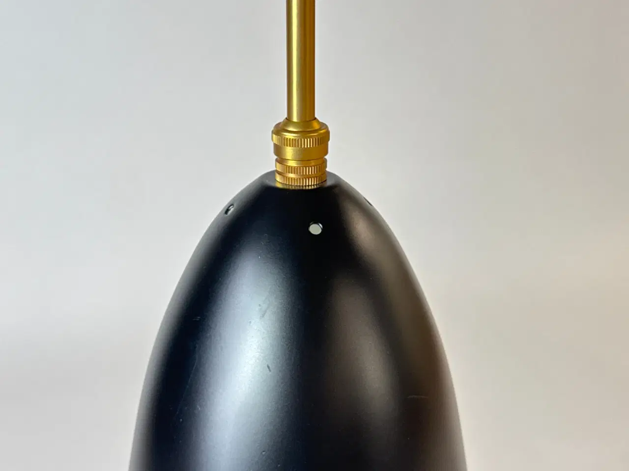 Billede 6 - Gubi Gräshoppa Pendel – Sort/Messing