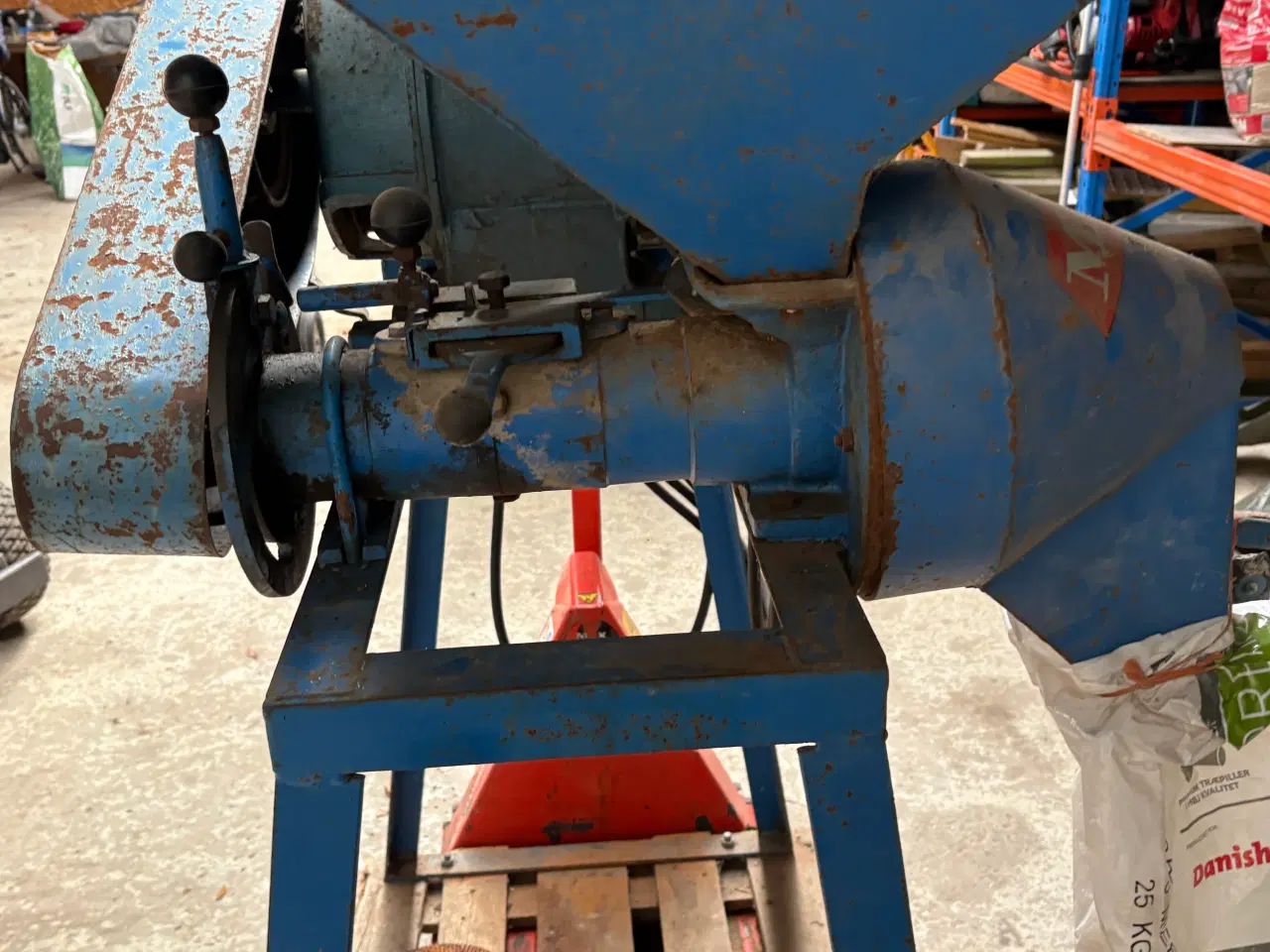 Billede 5 - MICA Kornkværn med ekstra skiver.