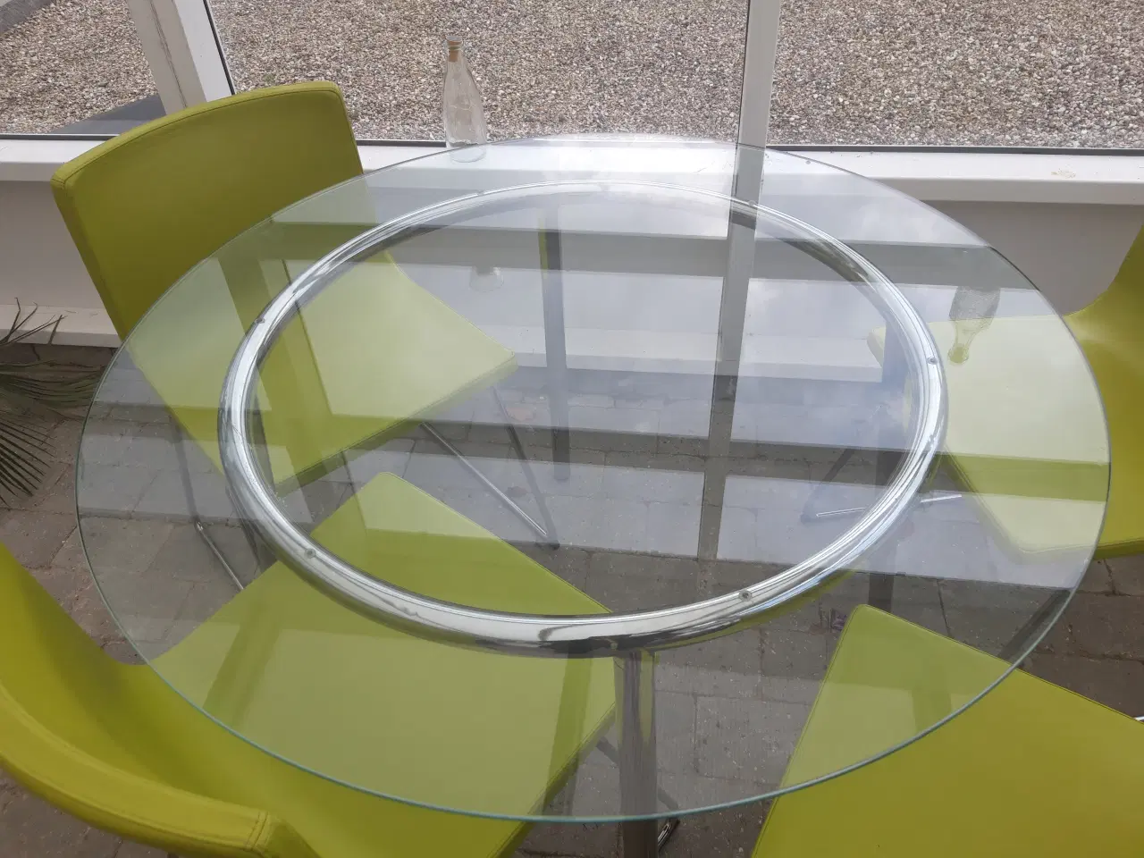 Billede 5 - Glasbord med 4 stole.