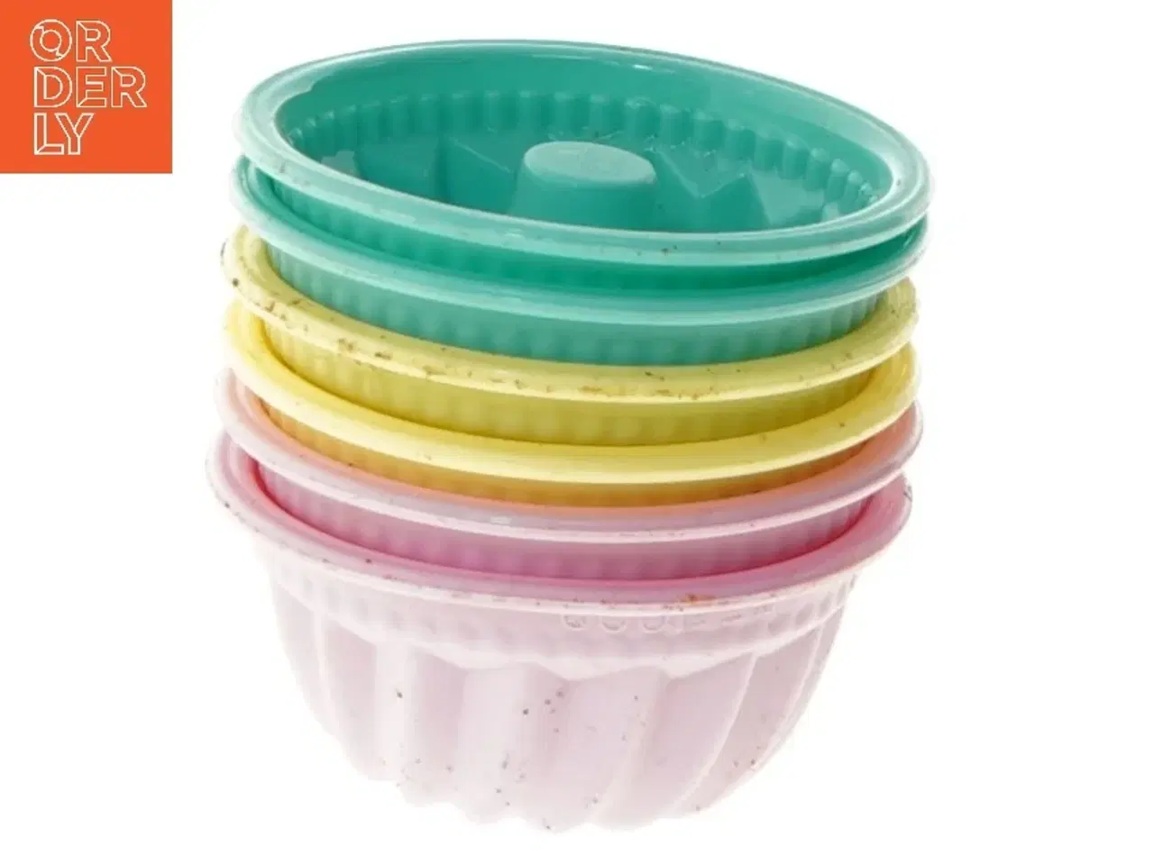 Billede 4 - Kagemodeller / muffinforme sæt i plast (str. 6 stk Ø 8 cm)