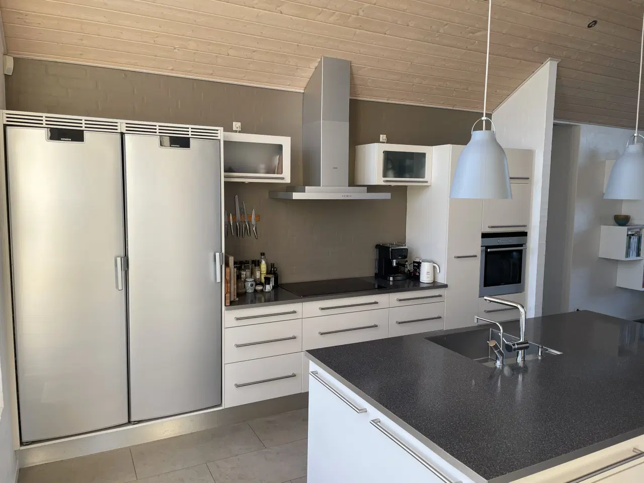 Billede 3 - Komplet køkken med hvidevarer og køkkenø