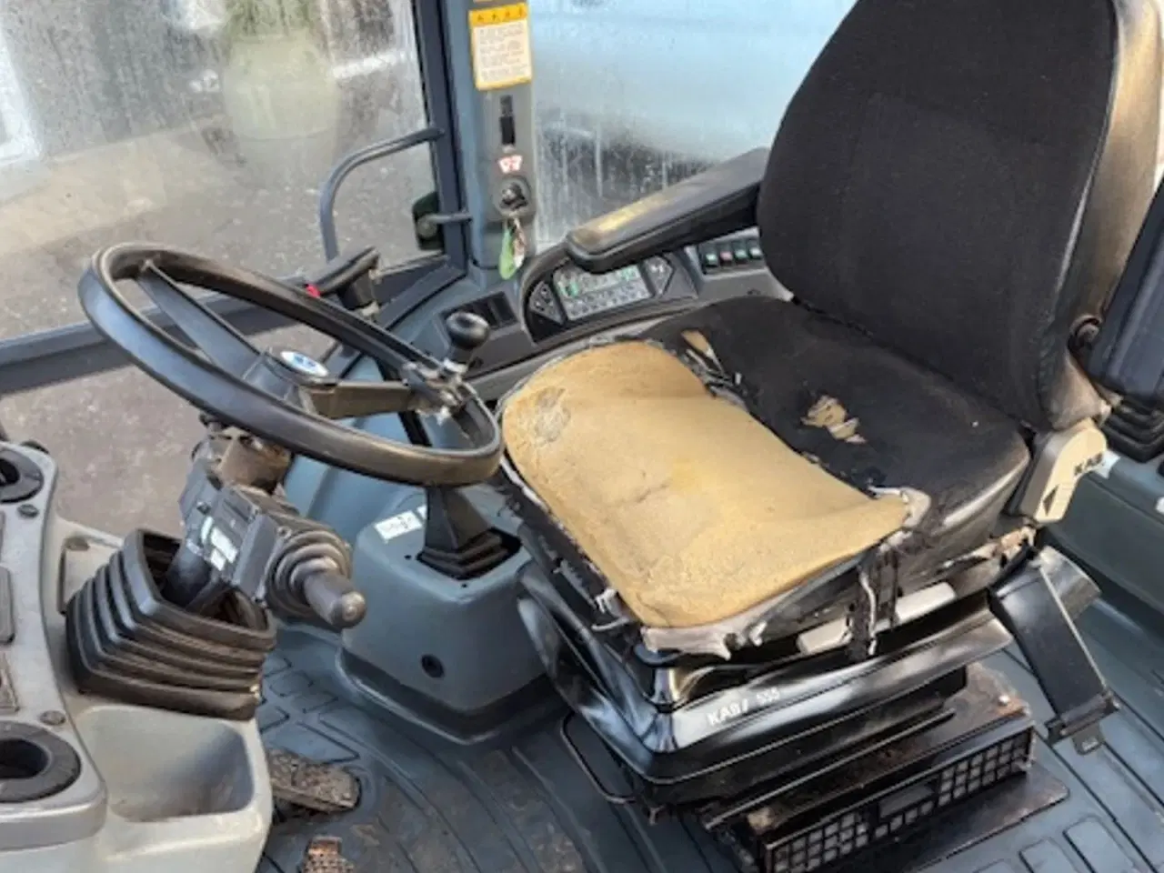 Billede 12 - New Holland NH 95 4-PS. MEKANISK HURTIGSKIFT FOR OG BAG