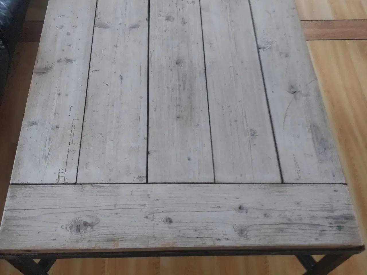 Billede 1 - Sofa bord med metalstel og hvidolieret brædder 
