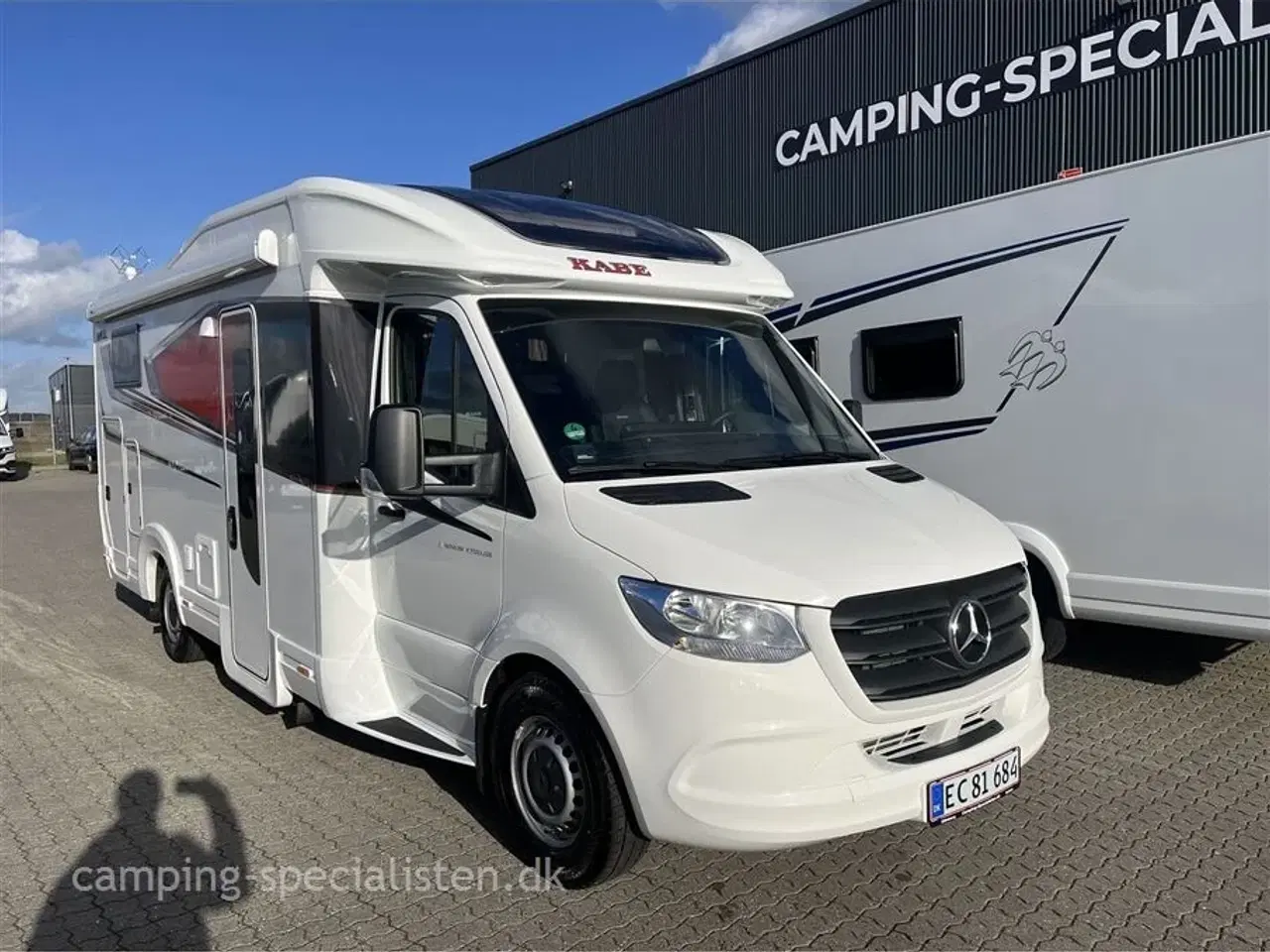 Billede 2 - 2024 - Kabe Novum X 750 LGB   Kabe Novum 750 delintegreret autocamper model 2024 nu på Mercedes Light Chassis bemærk vægt 3069 kg kan ses hos Camping-Specialisten.dk i Silkeborg