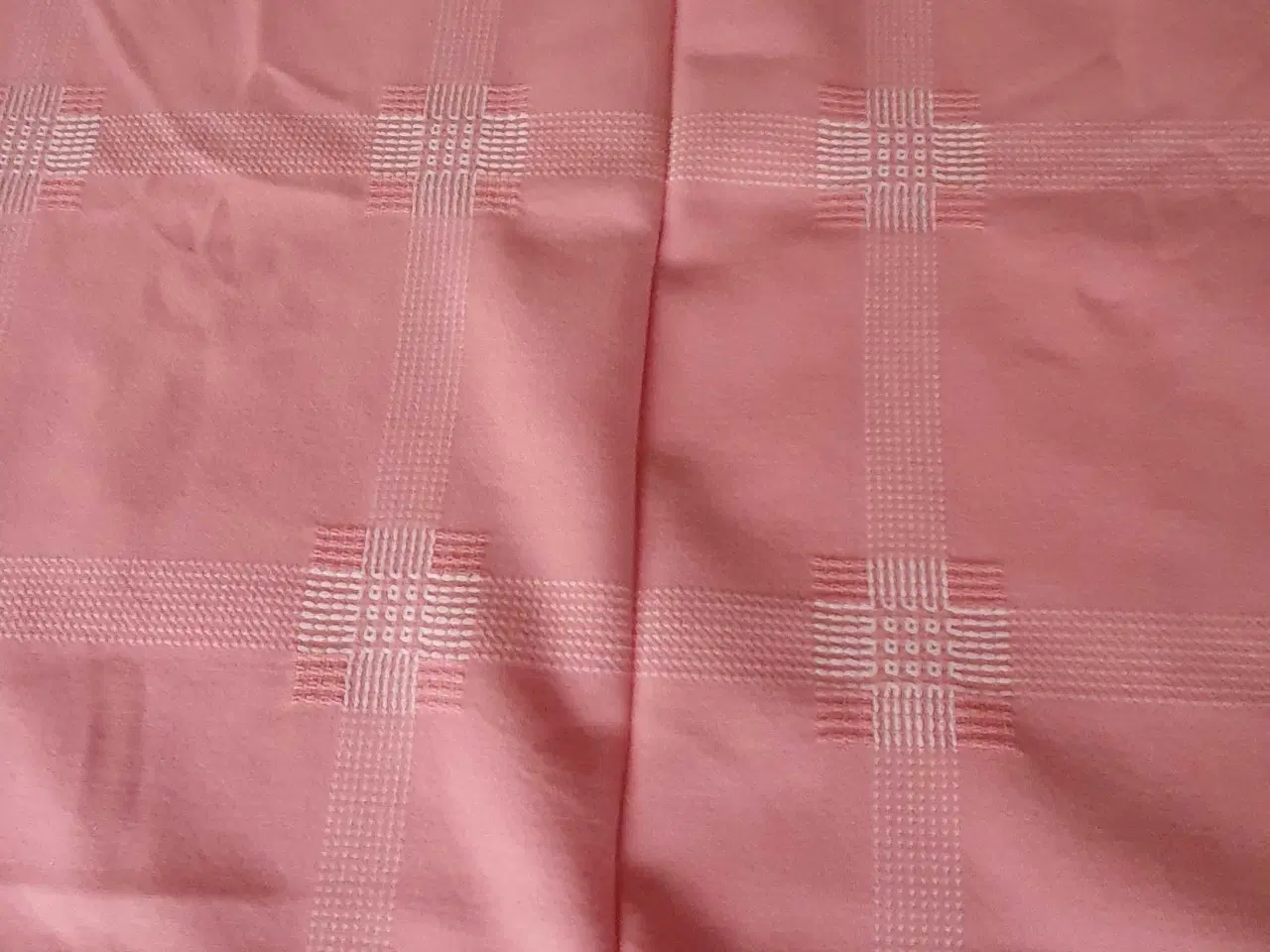 Billede 1 - Dug med mønster 