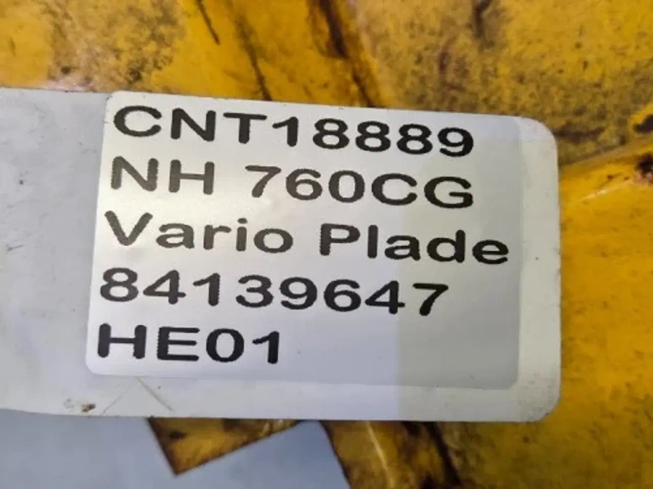 Billede 17 - New Holland 760CG Plade 84139647 