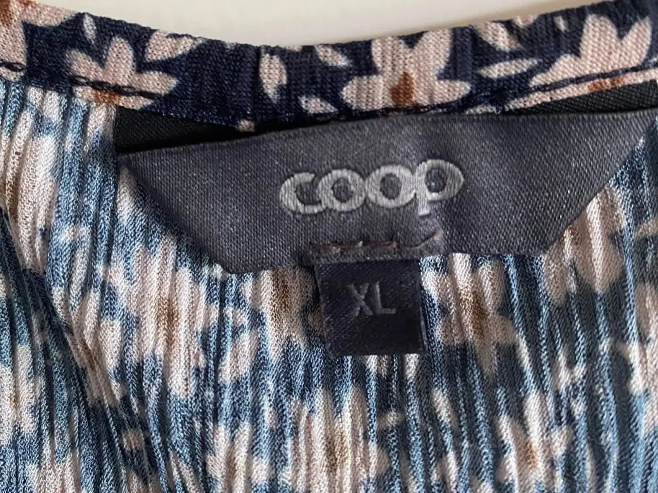 Billede 4 - Kjole str xl (42/44)