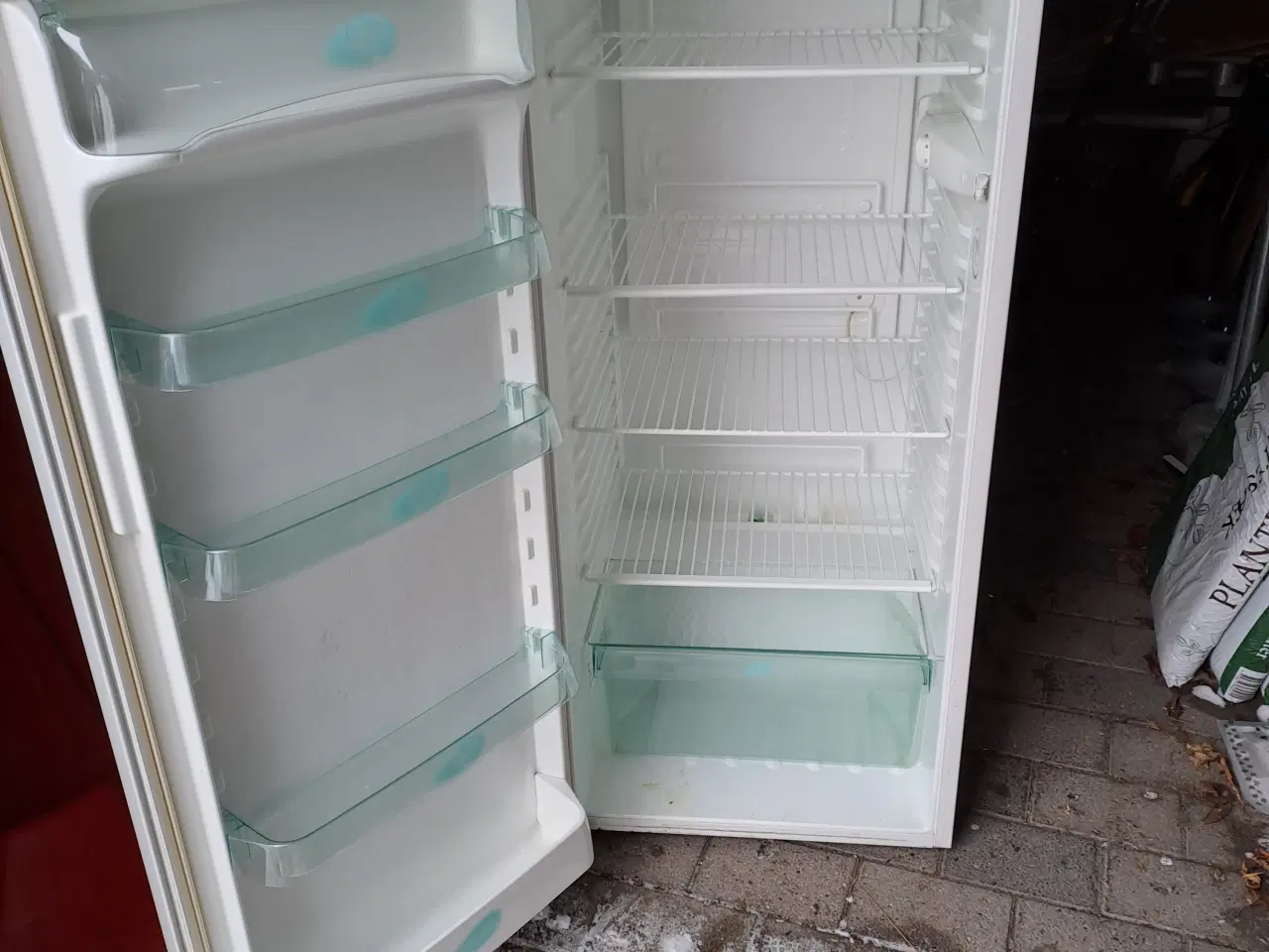 Billede 3 - Brugt Elektrolux køleskab 250 l sælges
