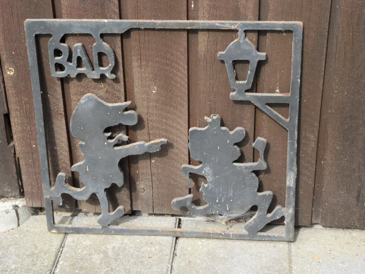 Billede 4 - JERN-SKULPTUR. - KASKET-KARL OG UNG PIGE