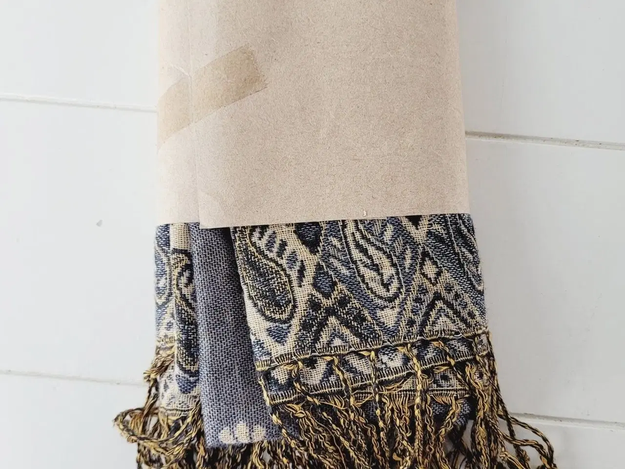 Billede 5 - ⭐️- Elegant og Blødt Pashmina Tørklæde - UBRUGT