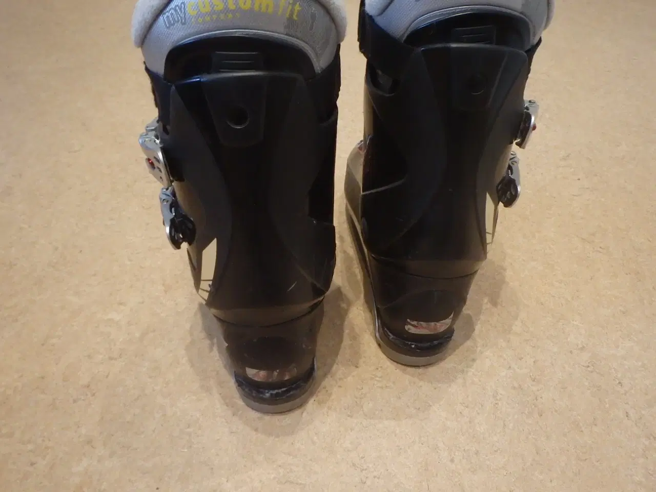 Billede 4 - God skistøvle Salomon Performa H6 str.27