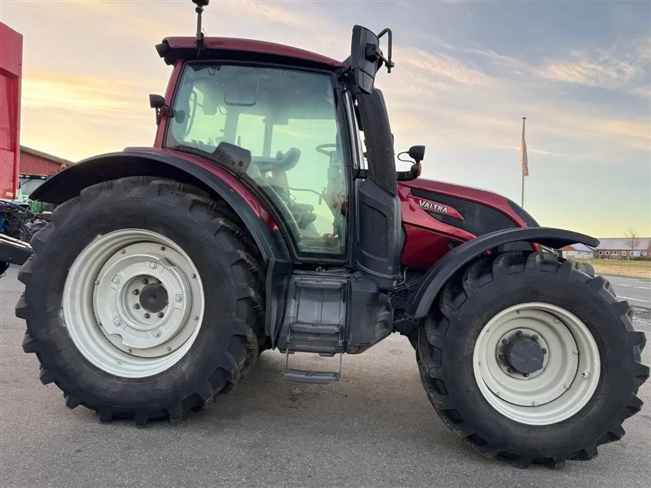 Billede 10 - Valtra N174 Versu KUN 3300 TIMER! NYE DÆK OG EKSTREM FLOT!