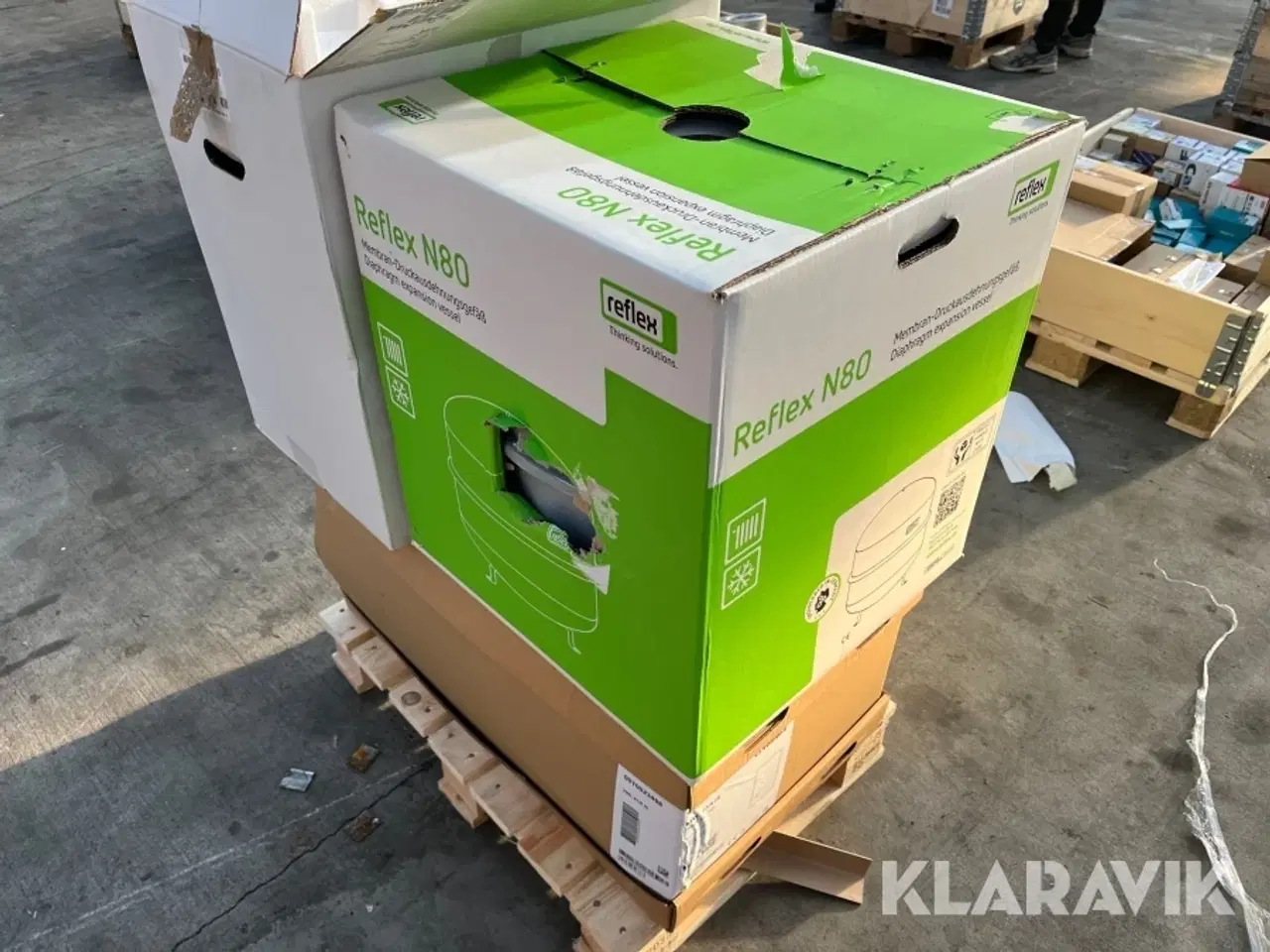 Billede 4 - Lot - varmepumpe indeenhed, trykekspansionsbeholder, varmeventilator og