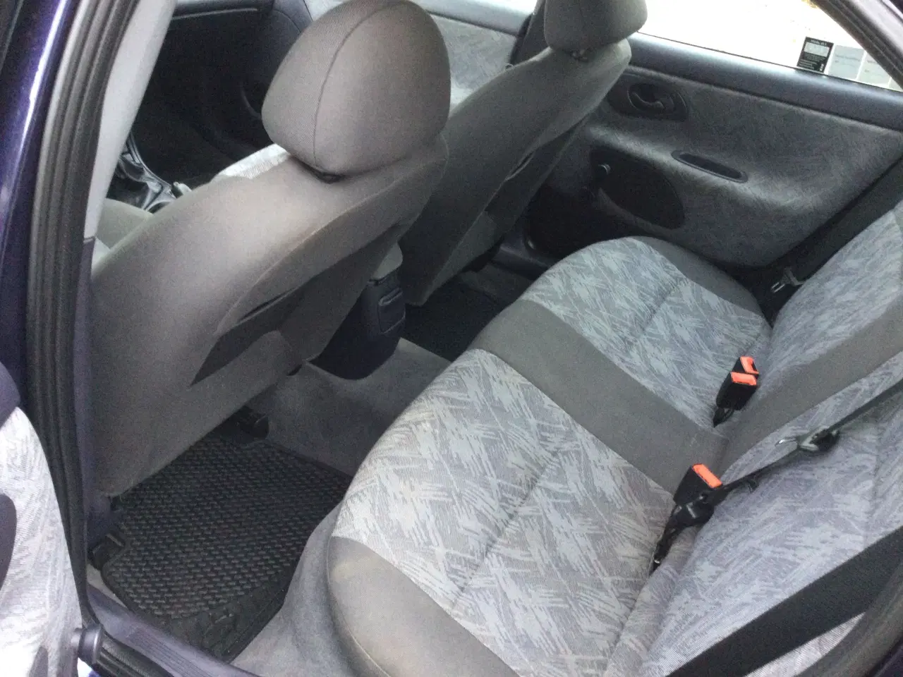 Billede 5 - Næsten som ny bil