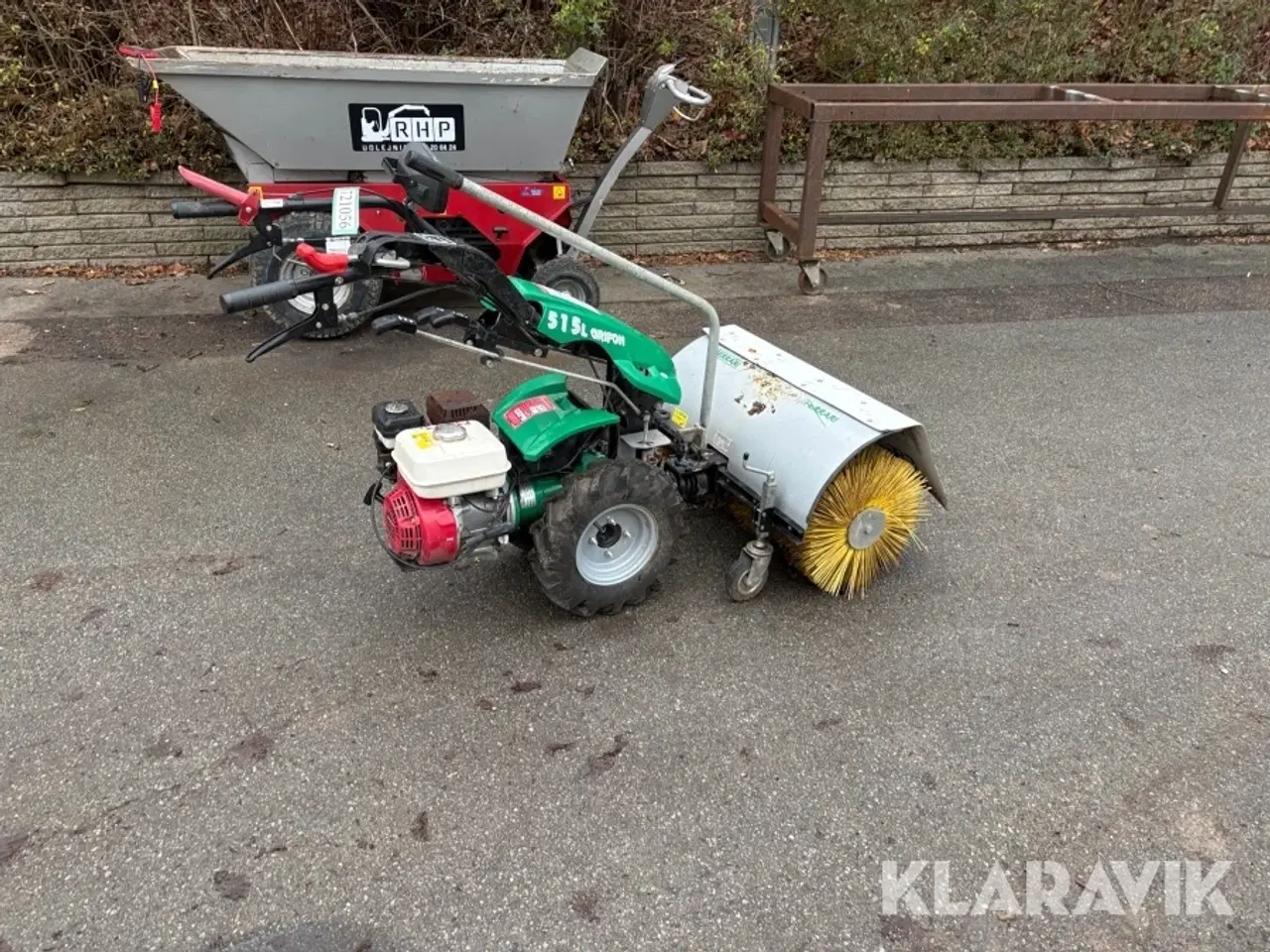 Billede 1 - Redskabsbærer Ferrari 515L grifon med kost