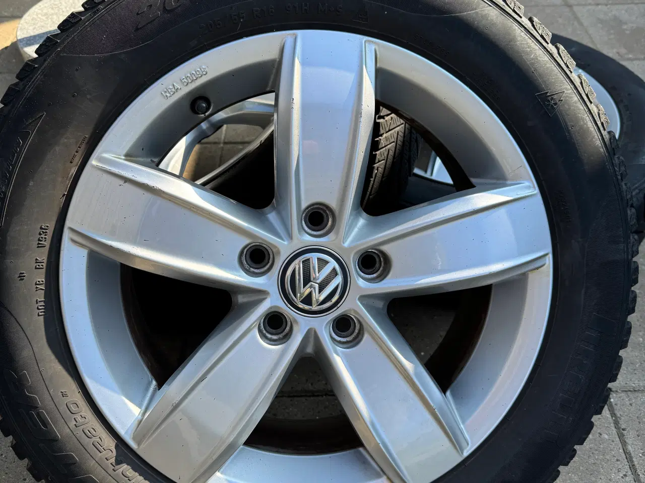 Billede 1 - Originale VW alufælge 16’ m. Vinterdæk