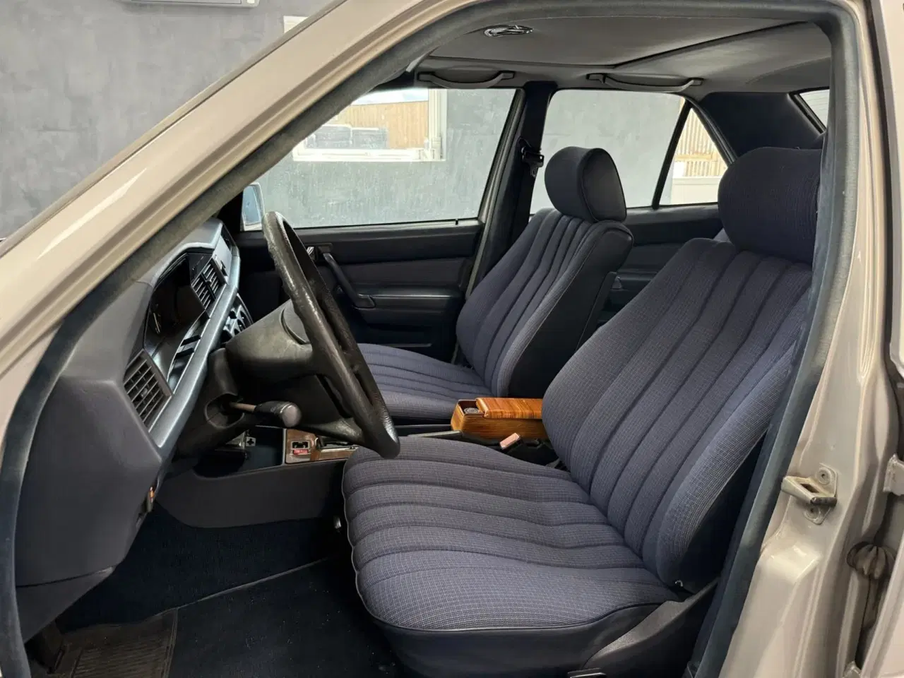 Billede 14 - Mercedes-Benz 190 E 2,0 122HK Aut.